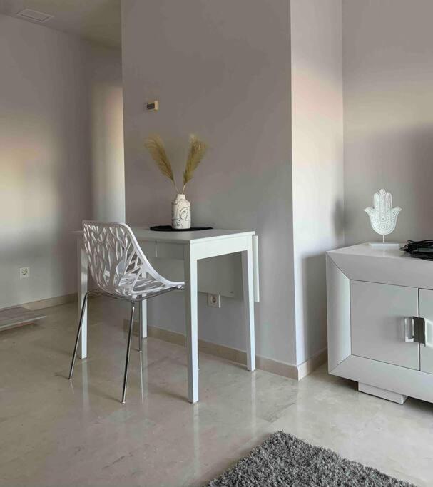 Penthouse Seaview And Golf Valle Romano Estepona Buitenkant foto