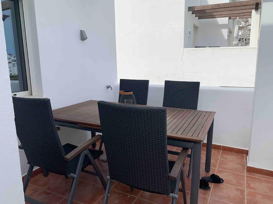 Penthouse Seaview And Golf Valle Romano Estepona Buitenkant foto